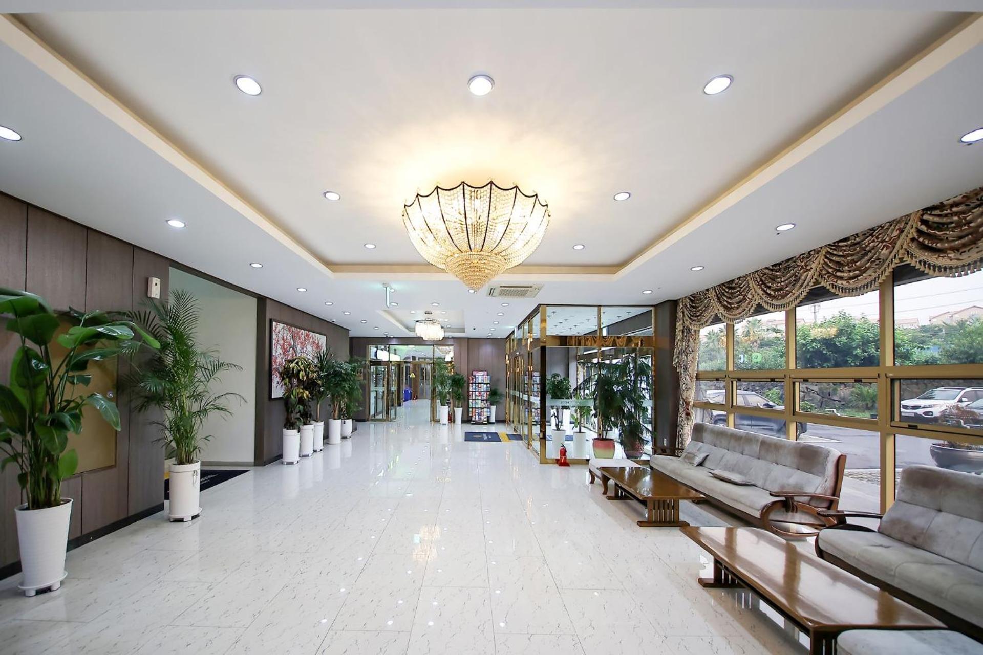 Shin Shin Hotel Jeju City Exteriör bild