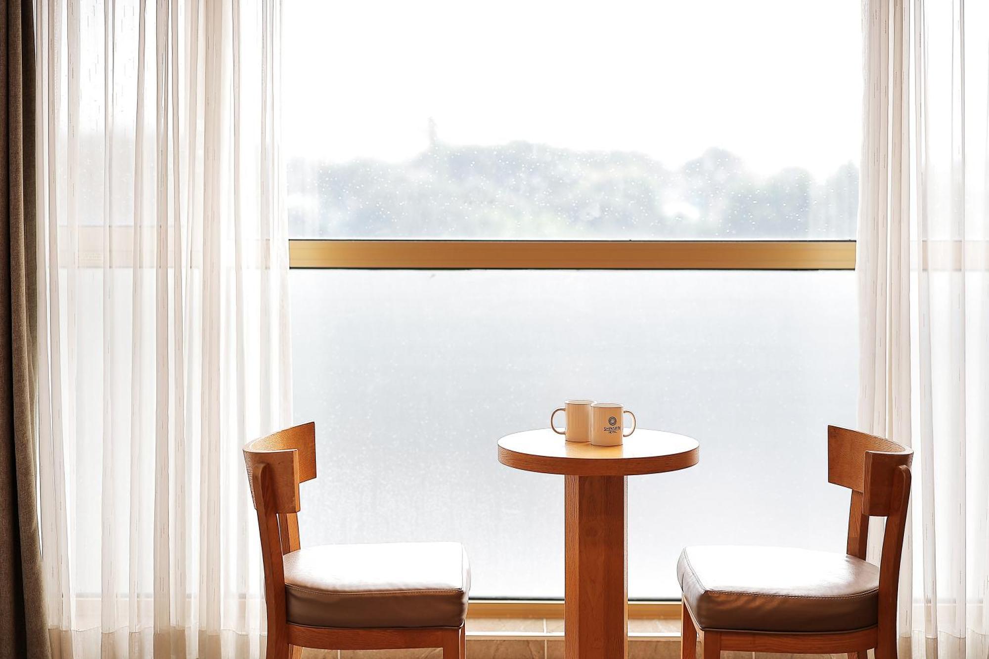 Shin Shin Hotel Jeju City Exteriör bild