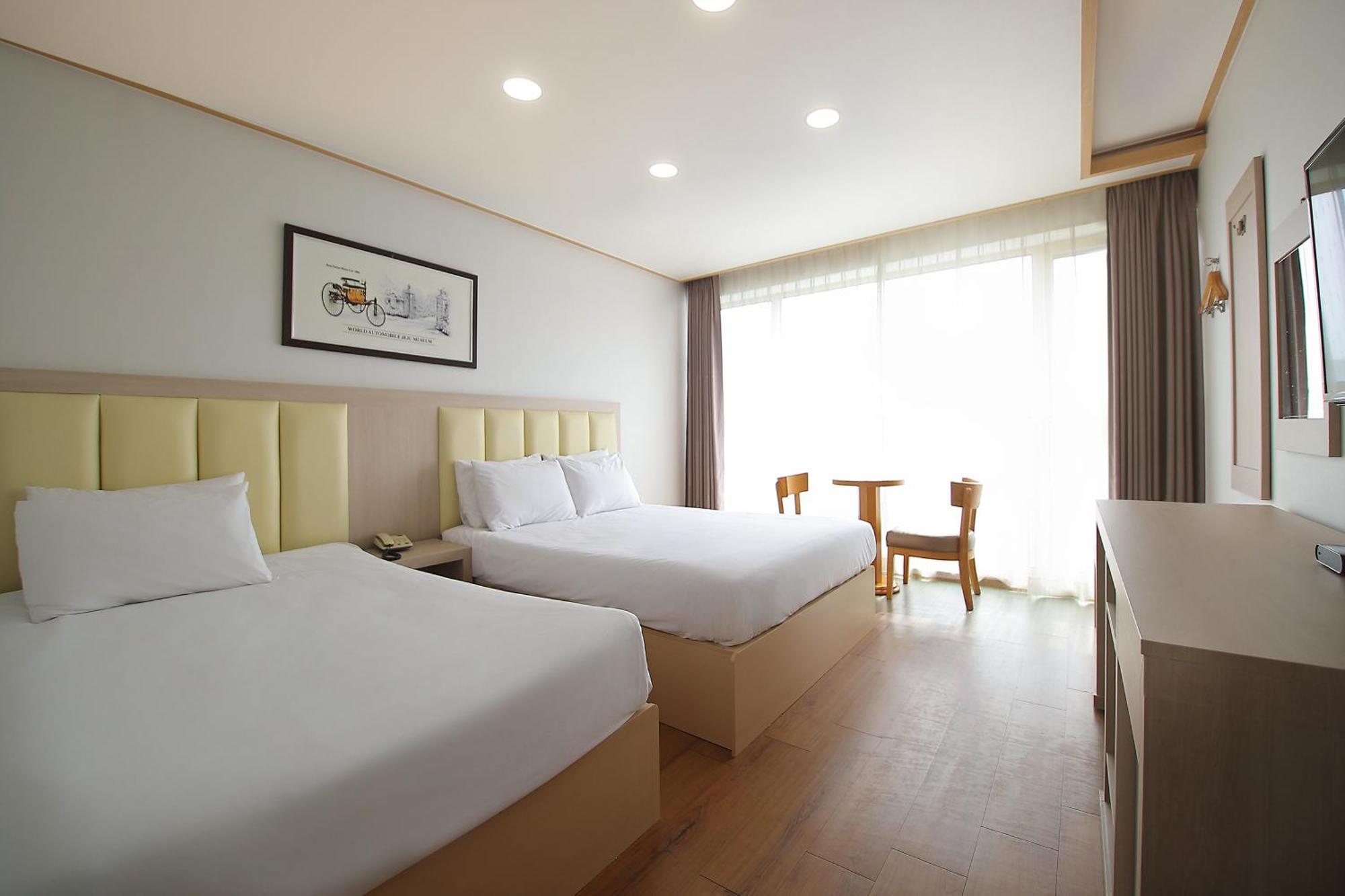 Shin Shin Hotel Jeju City Exteriör bild