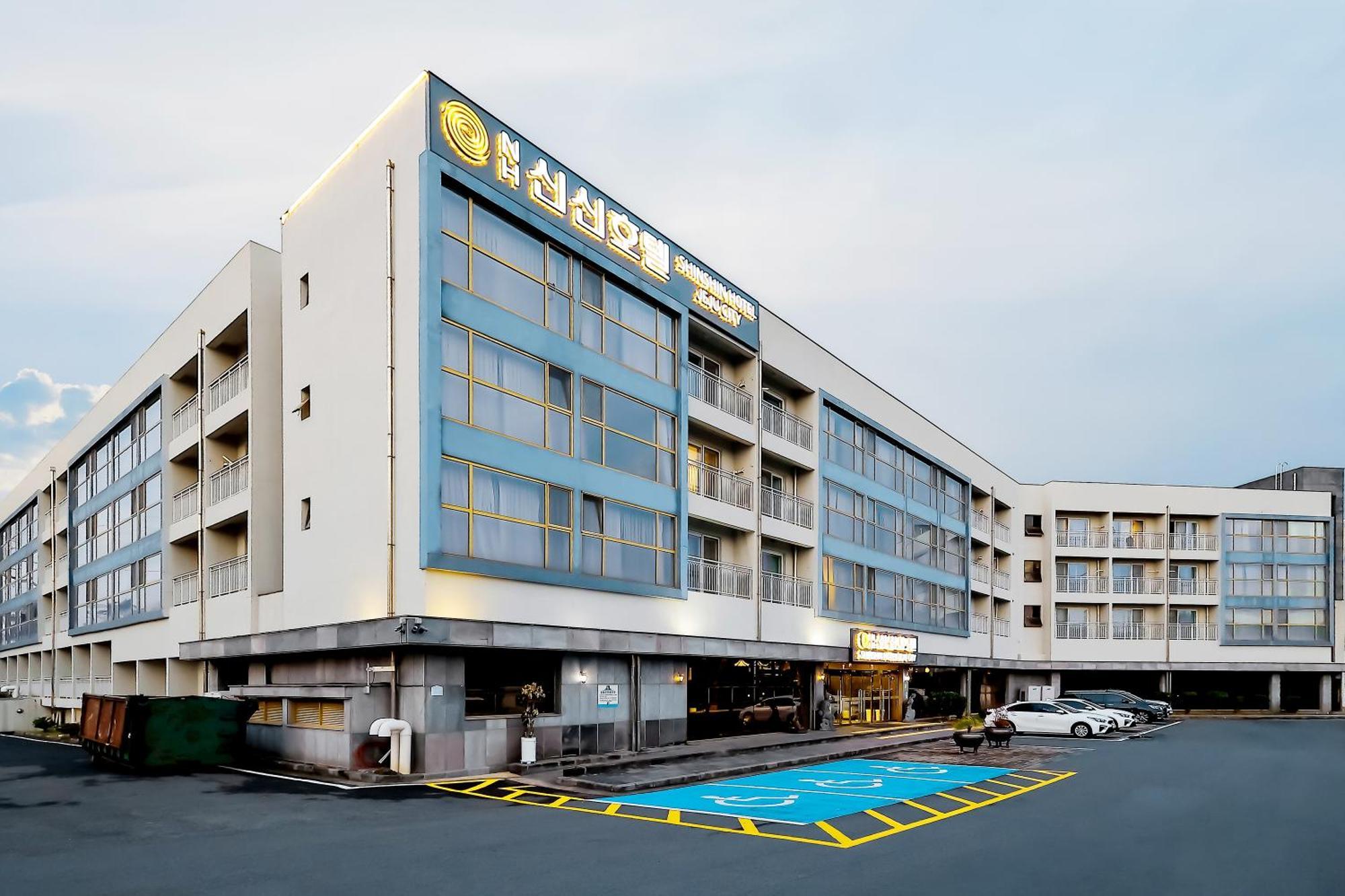Shin Shin Hotel Jeju City Exteriör bild