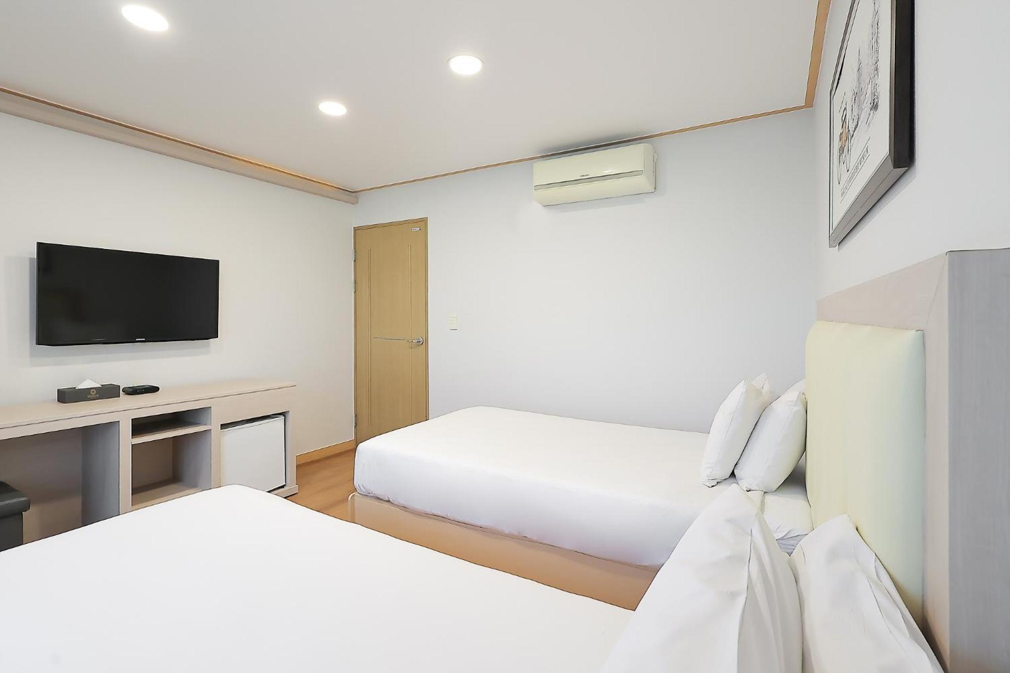 Shin Shin Hotel Jeju City Exteriör bild